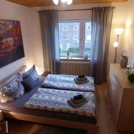 Grosse In Voslapp Mit Garten Apartamento Wilhelmshaven